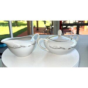 Kaysons Fine China Creamer & Lidded Sugar Bowl